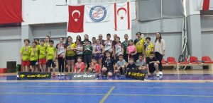 23 NİSAN ŞENLİKLERİ U13 OPEN BADMİNTON TURNUVASI SONA ERDİ.